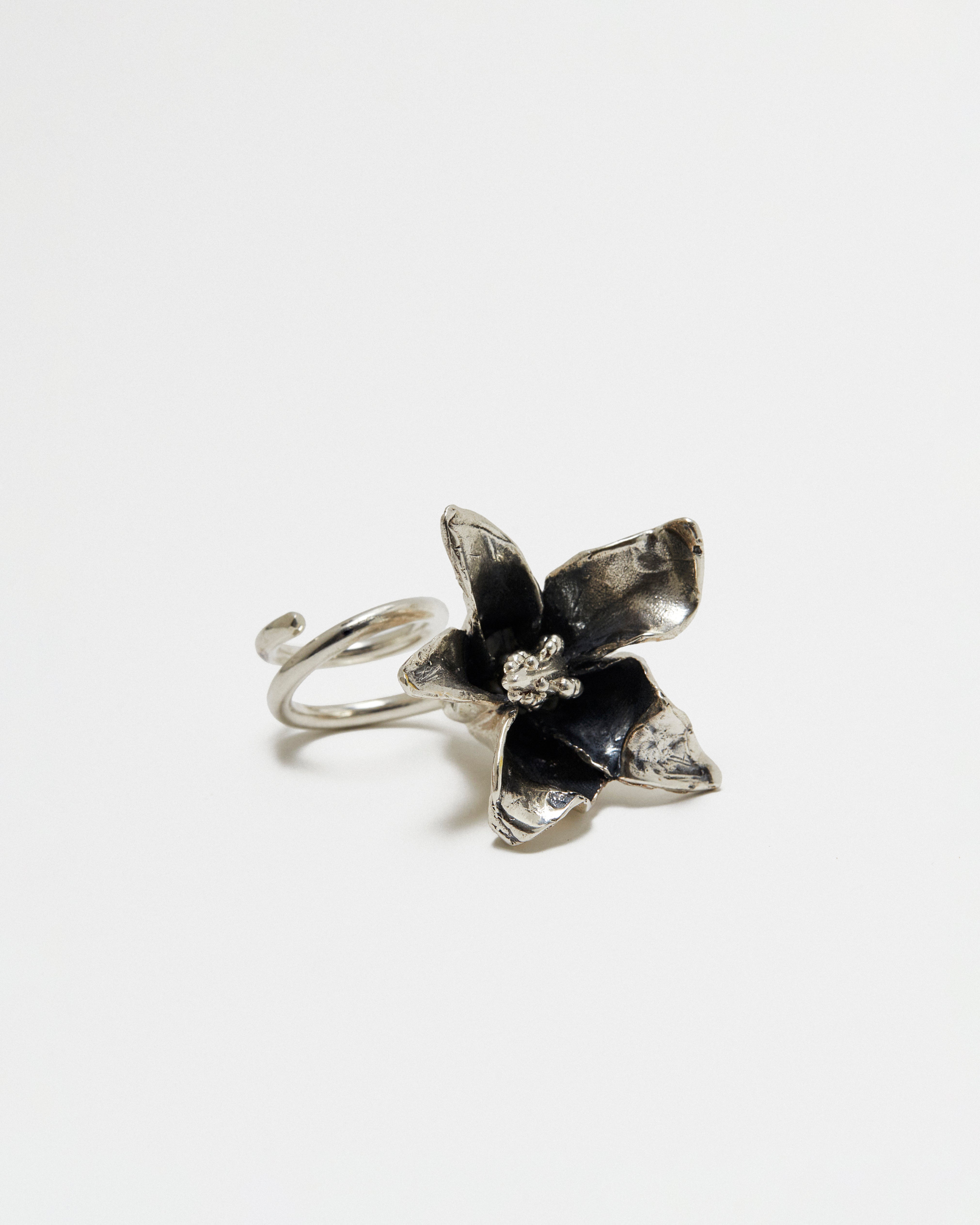 Madonna Lily Ring-Silver