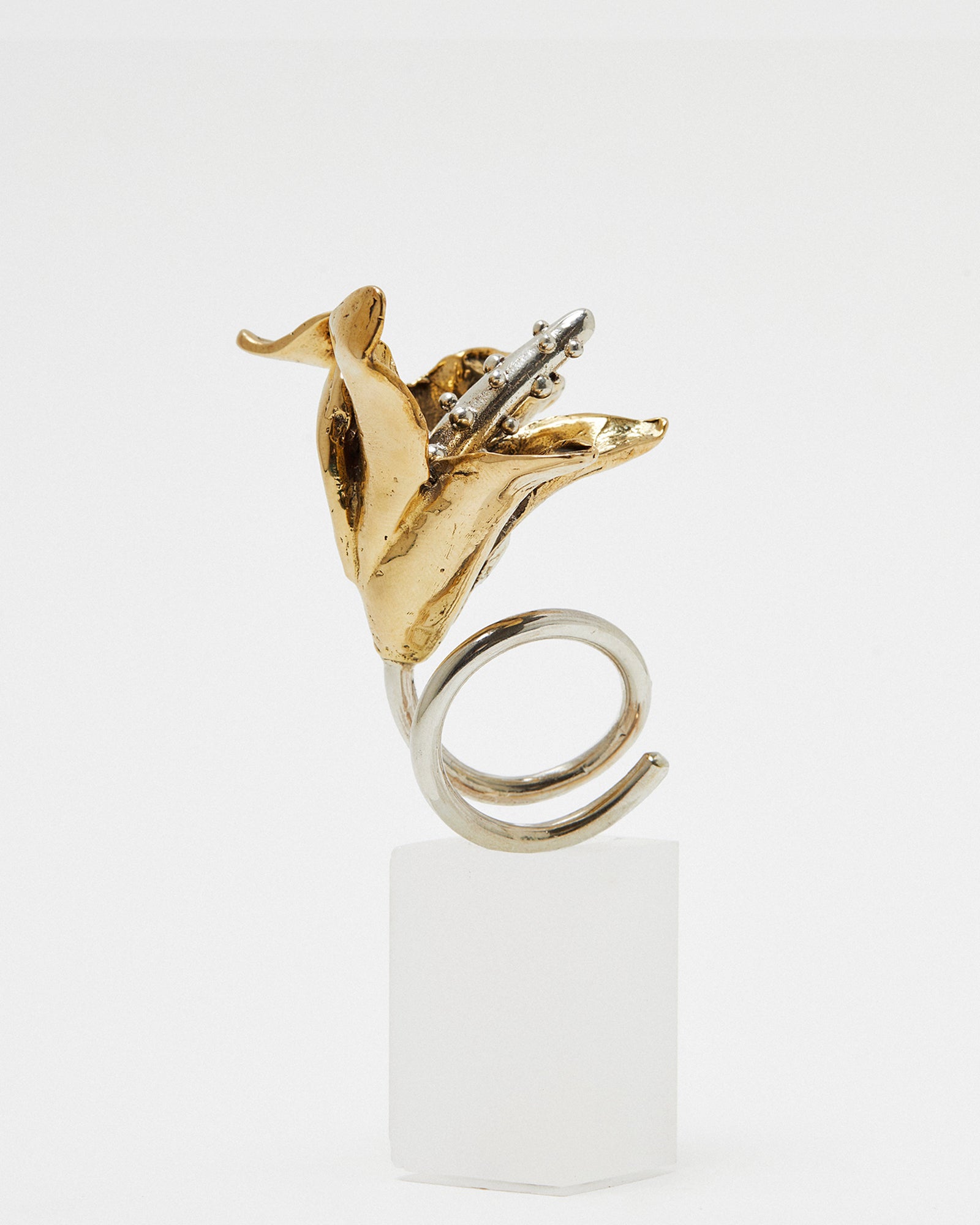 Madonna Lily Ring